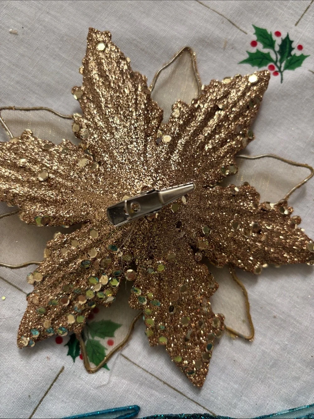 Home Accents Glitter Floral and Bird Clips- 4pcs.